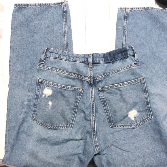 H&M | High Waisted Jeans - Picture 4 of 5